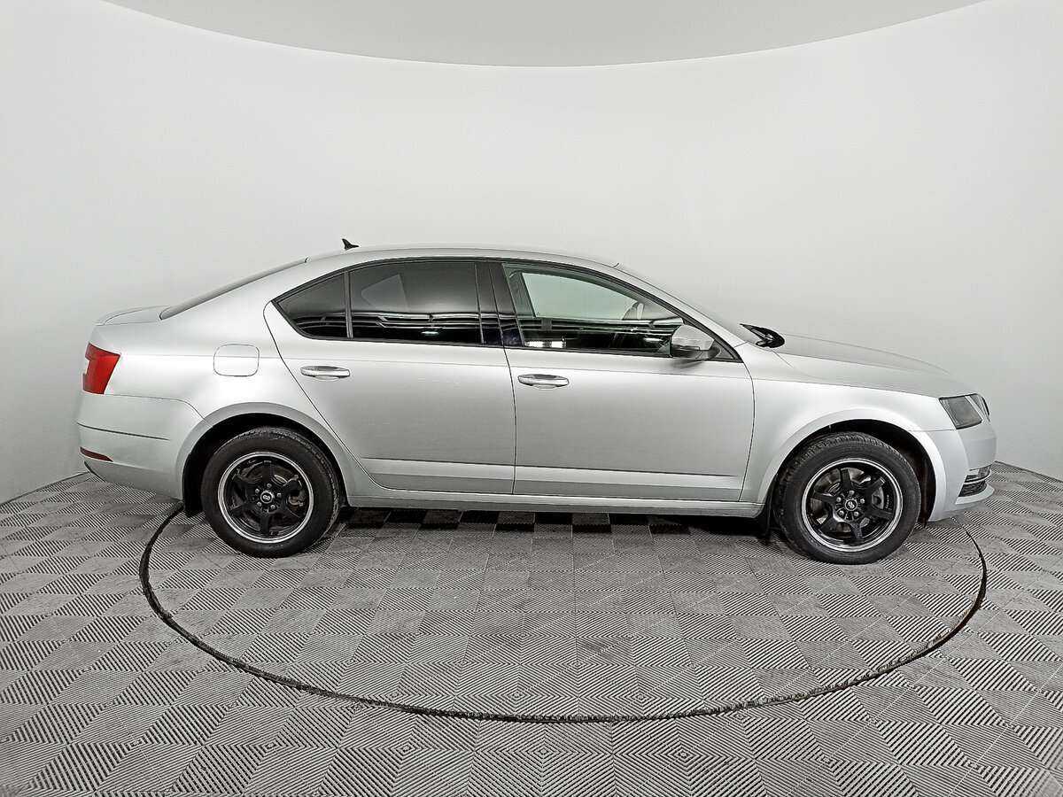 Skoda Octavia 2018 года с пробегом. Фото: #3