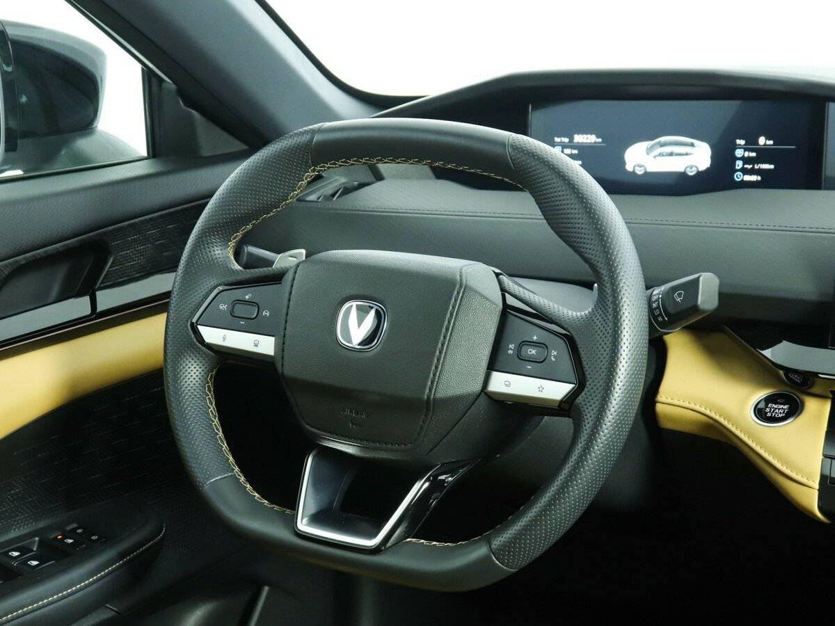 Changan UNI-V 2022 года с пробегом. Фото: #21