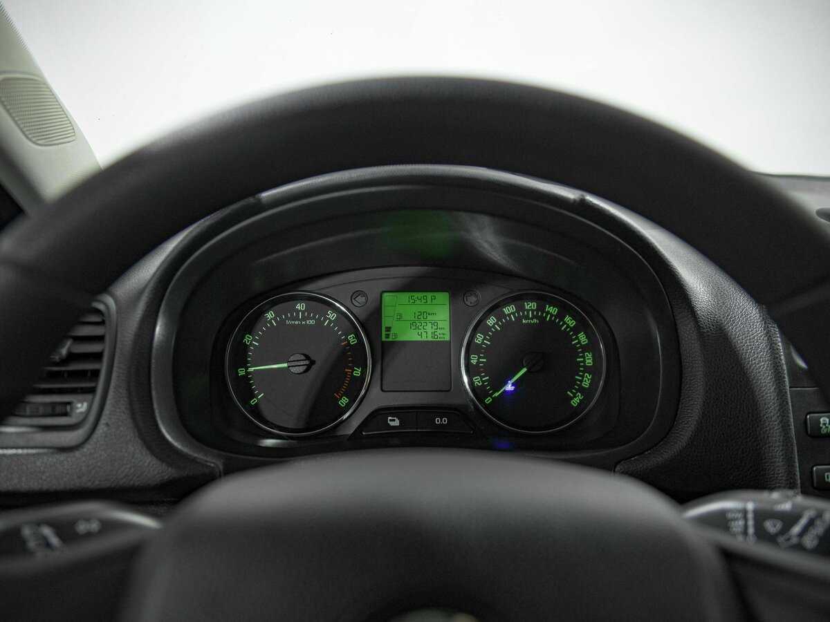 Skoda Fabia 2013 года с пробегом. Фото: #6