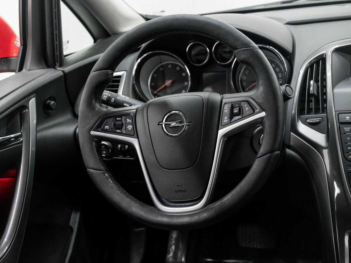Opel Astra 2013 года с пробегом. Фото: #10
