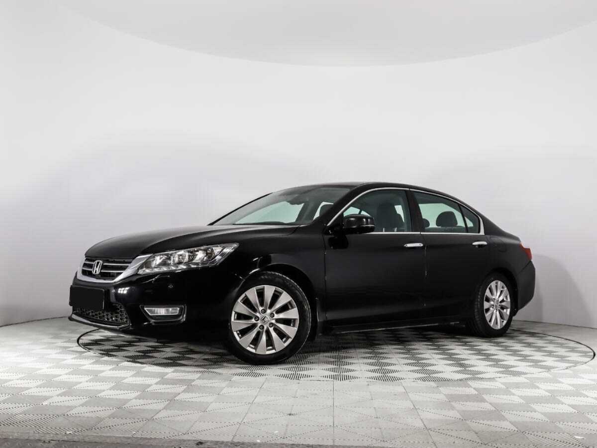 Honda Accord 2013 года с пробегом. Посмотреть фото