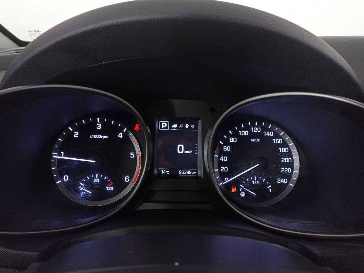 Hyundai Santa Fe 2018 года с пробегом. Фото: #12