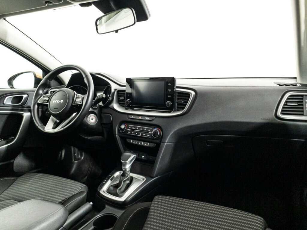 Kia XCeed 2021 года с пробегом. Фото: #9