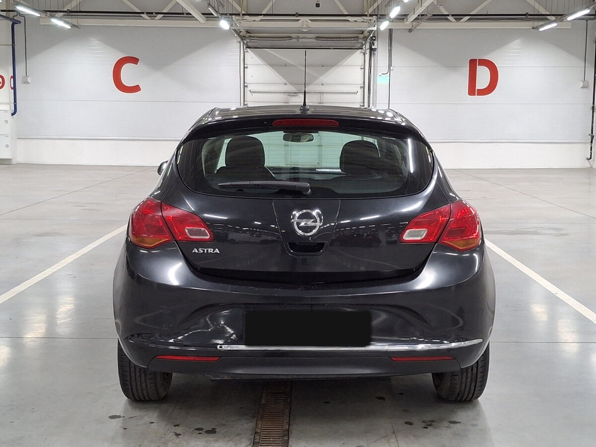 Opel Astra 2013 года с пробегом. Фото: #5
