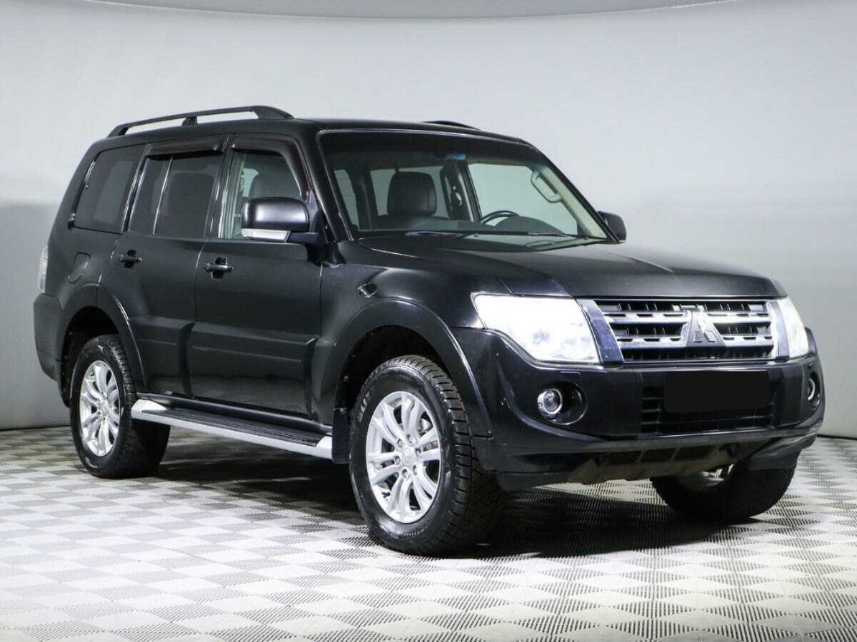 Mitsubishi Pajero 2012 года с пробегом. Фото: #2