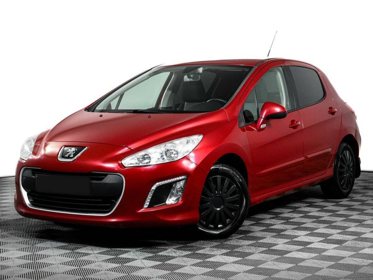 Peugeot 308 2012 года с пробегом. Посмотреть фото