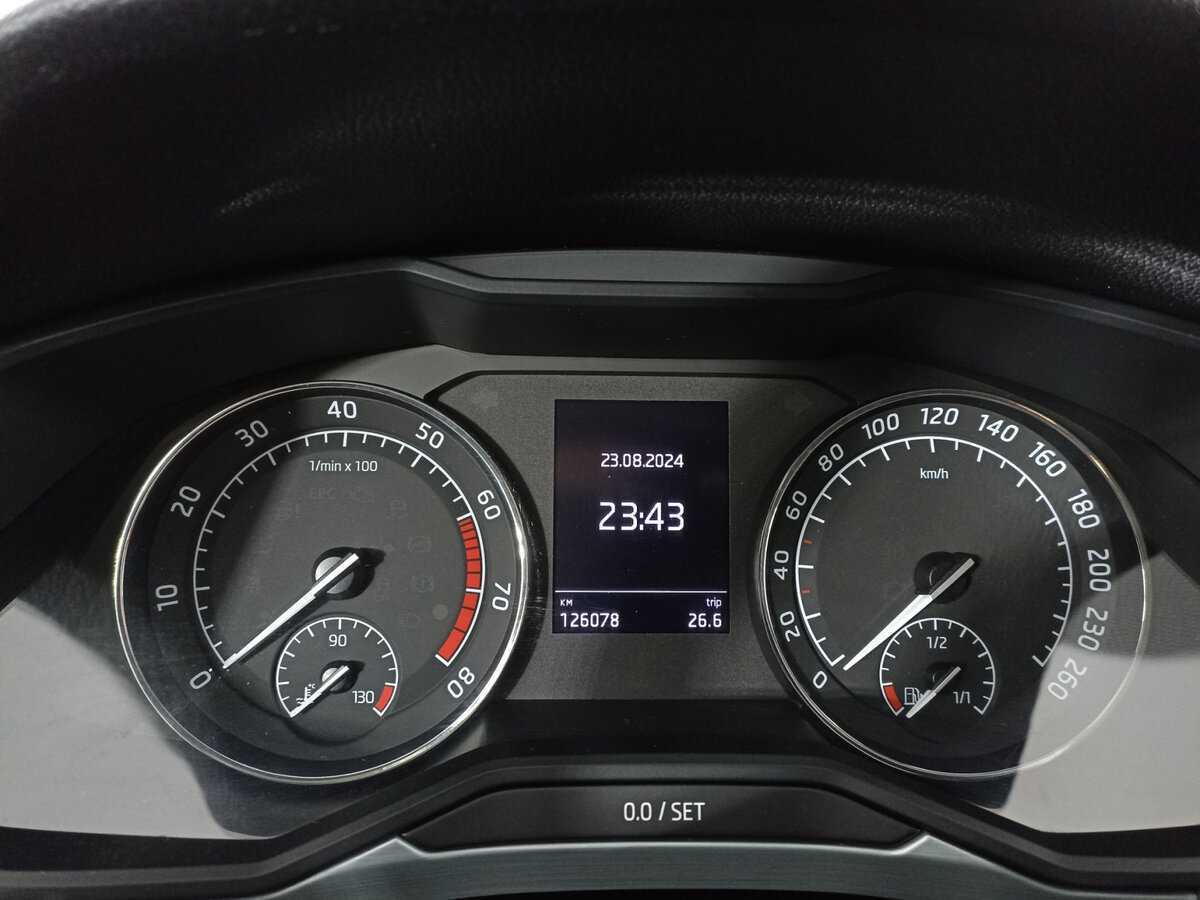 Skoda Superb 2018 года с пробегом. Фото: #10