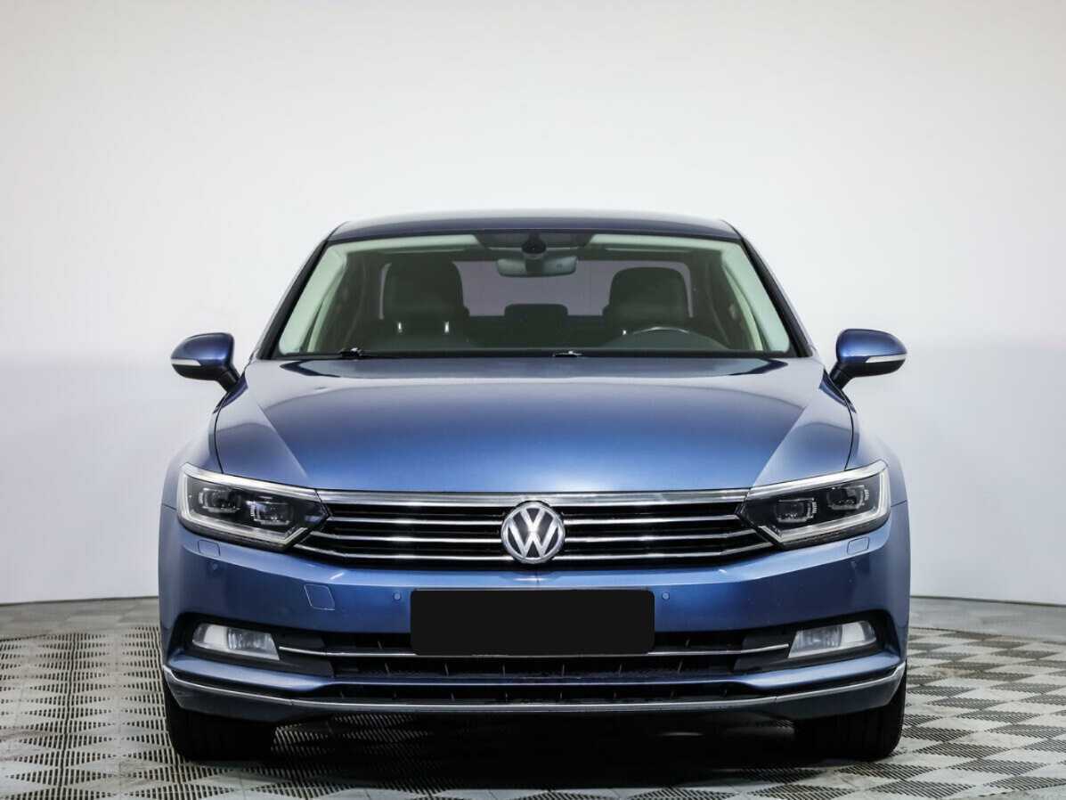 Volkswagen Passat 2017 года с пробегом. Посмотреть фото