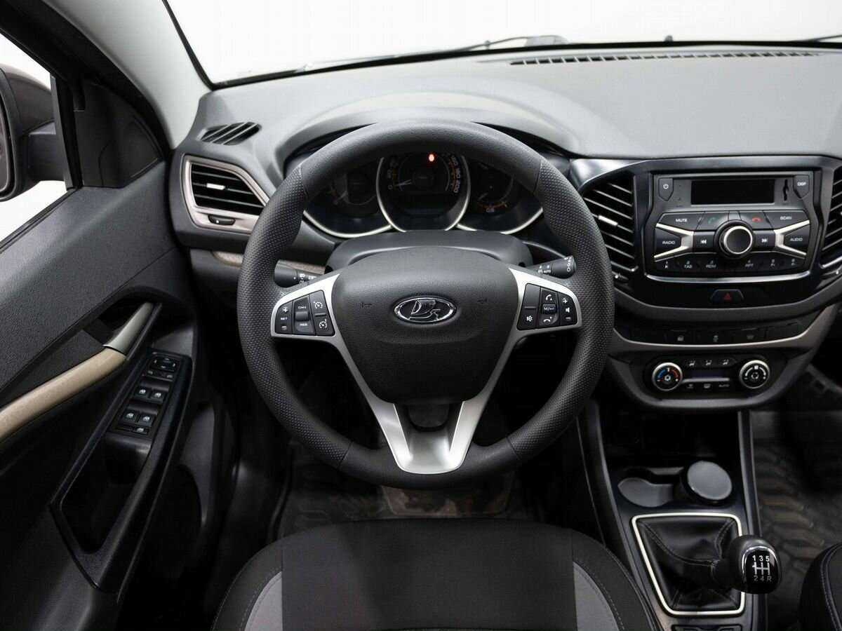 Lada (ВАЗ) Vesta 2018 года с пробегом. Фото: #15