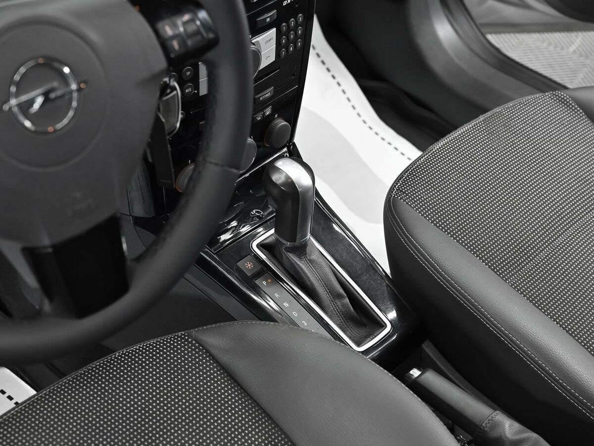 Opel Astra 2012 года с пробегом. Фото: #9