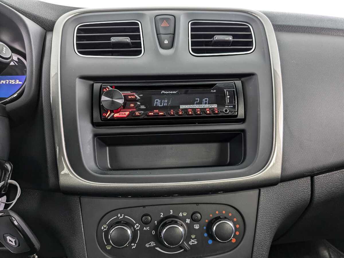 Renault Logan 2016 года с пробегом. Фото: #12