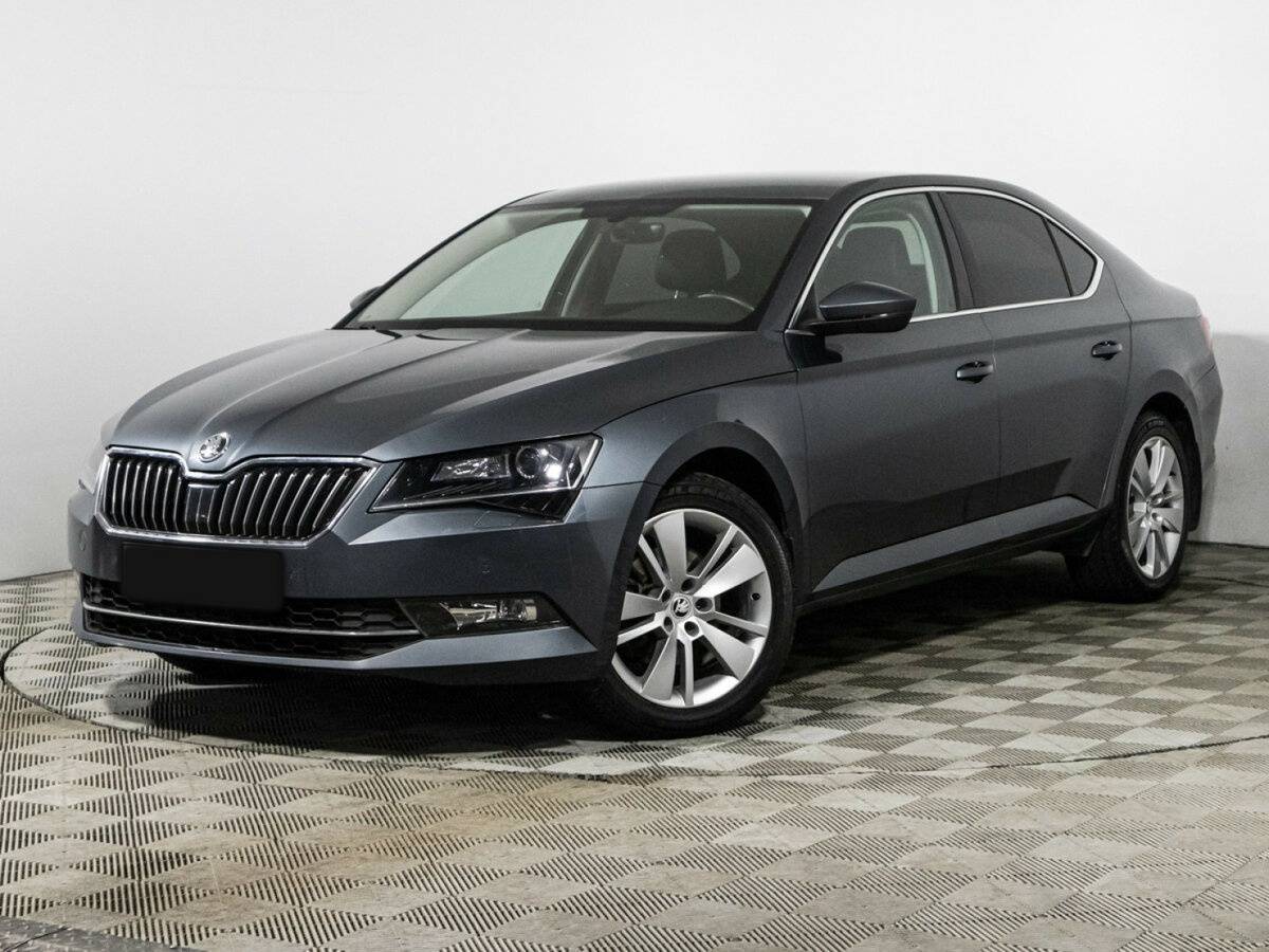 Skoda Superb 2018 года с пробегом. Посмотреть фото