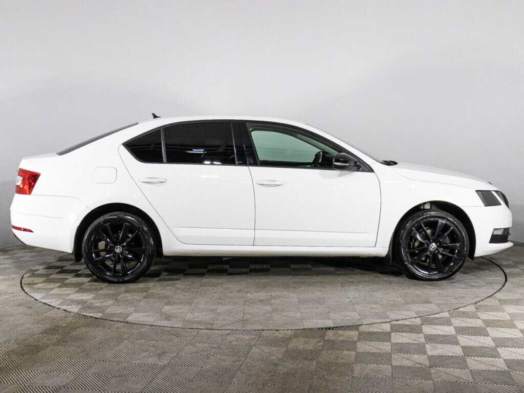 Skoda Octavia 2018 года с пробегом. Фото: #3