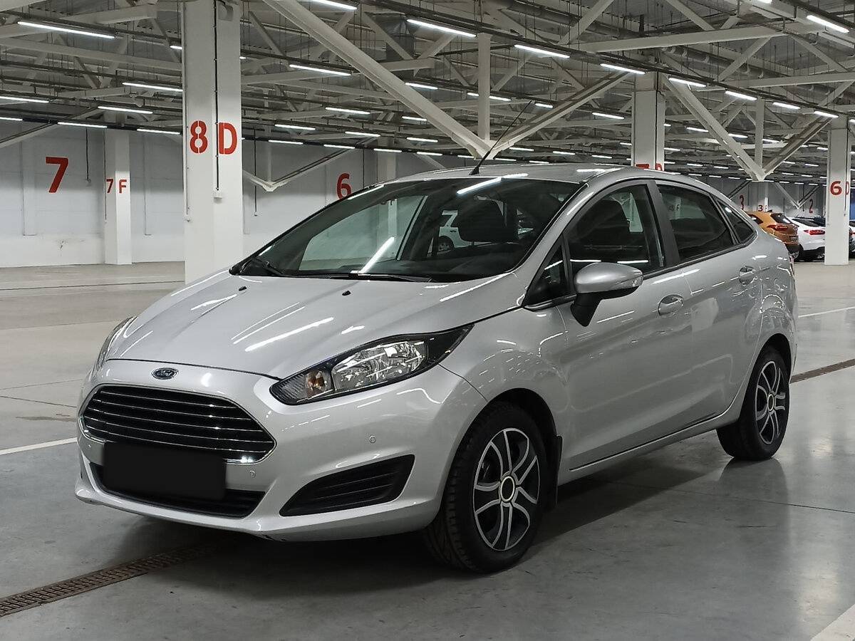 Ford Fiesta 2015 года с пробегом. Посмотреть фото