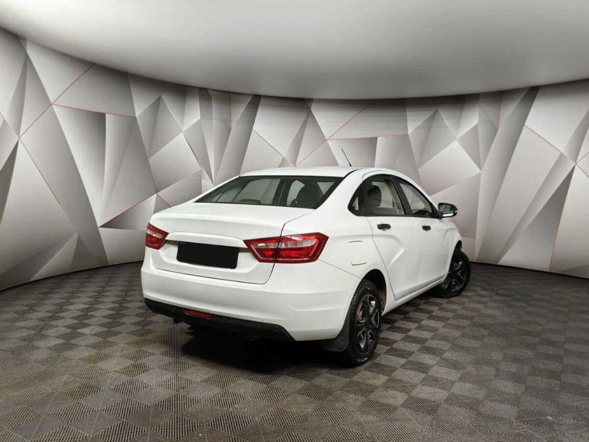 Lada (ВАЗ) Vesta 2018 года с пробегом. Фото: #1