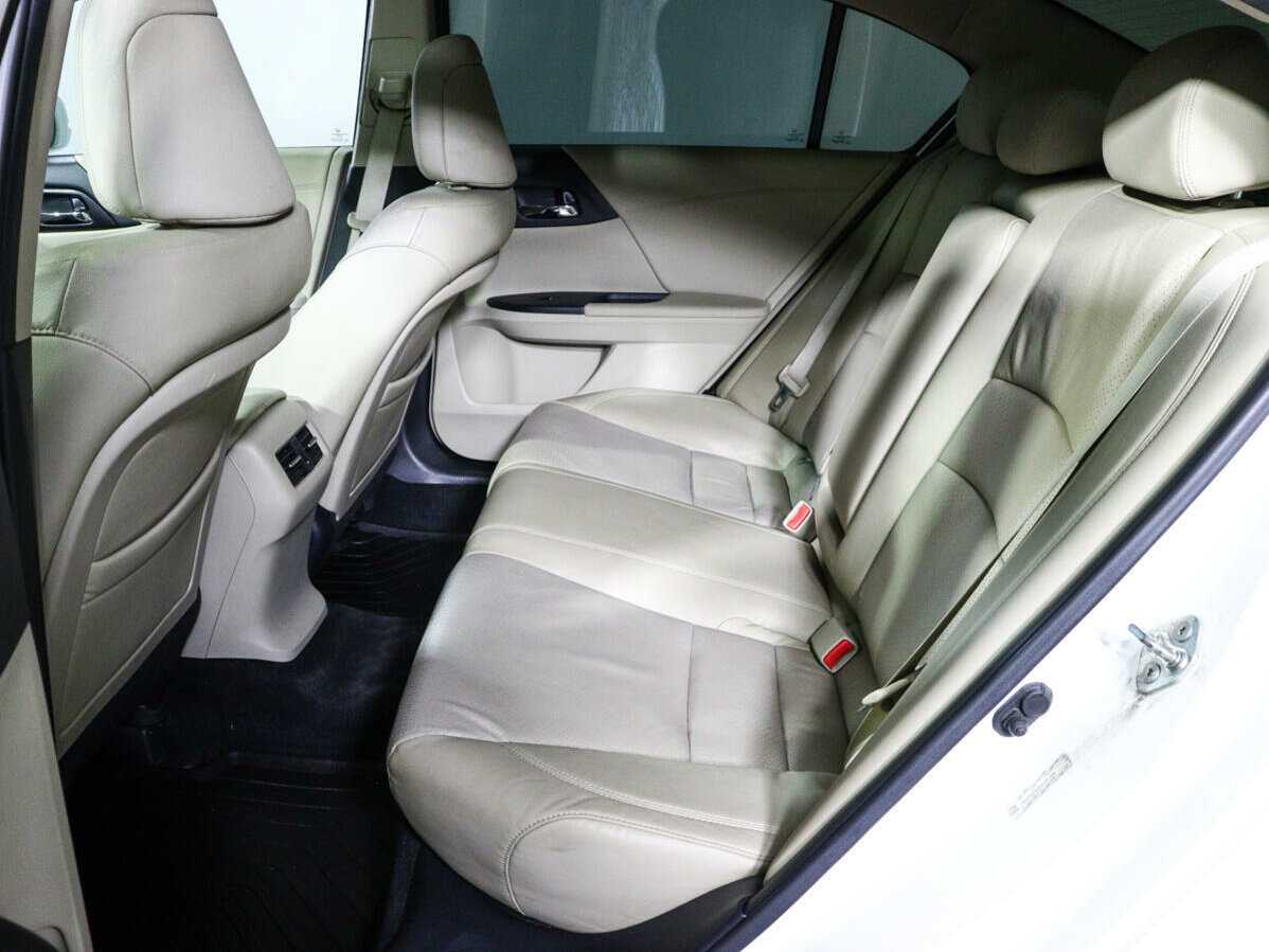 Honda Accord 2012 года с пробегом. Фото: #8