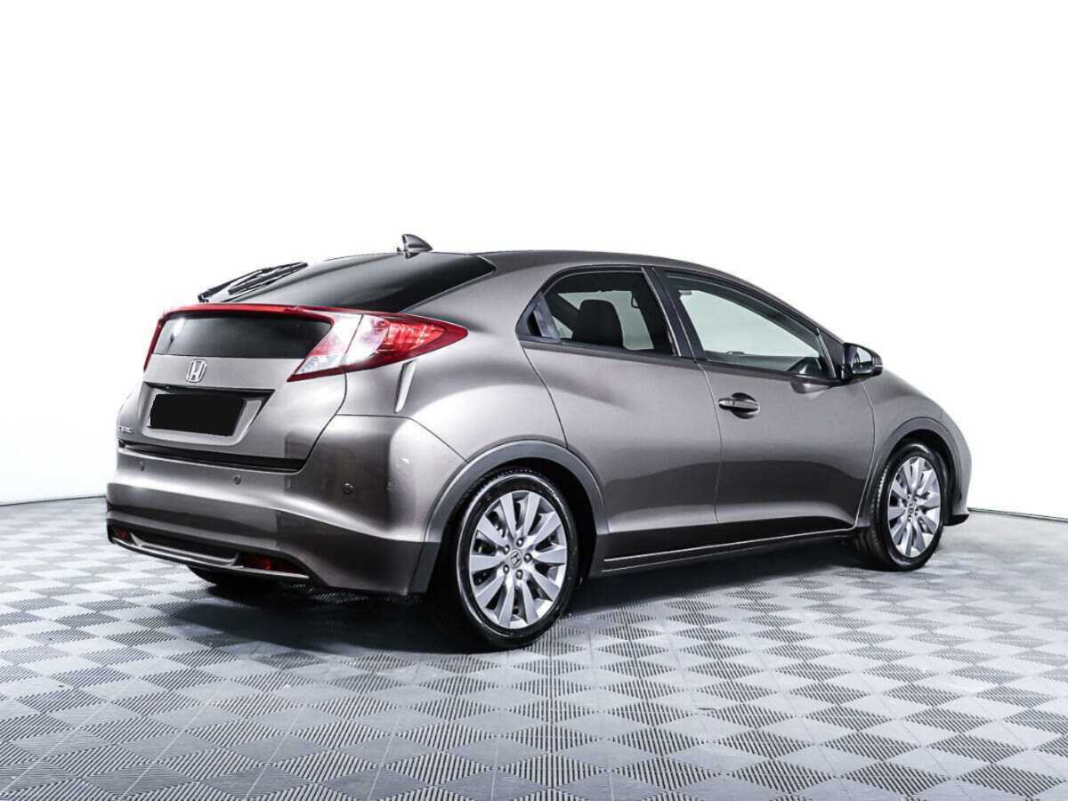 Honda Civic 2013 года с пробегом. Фото: #4