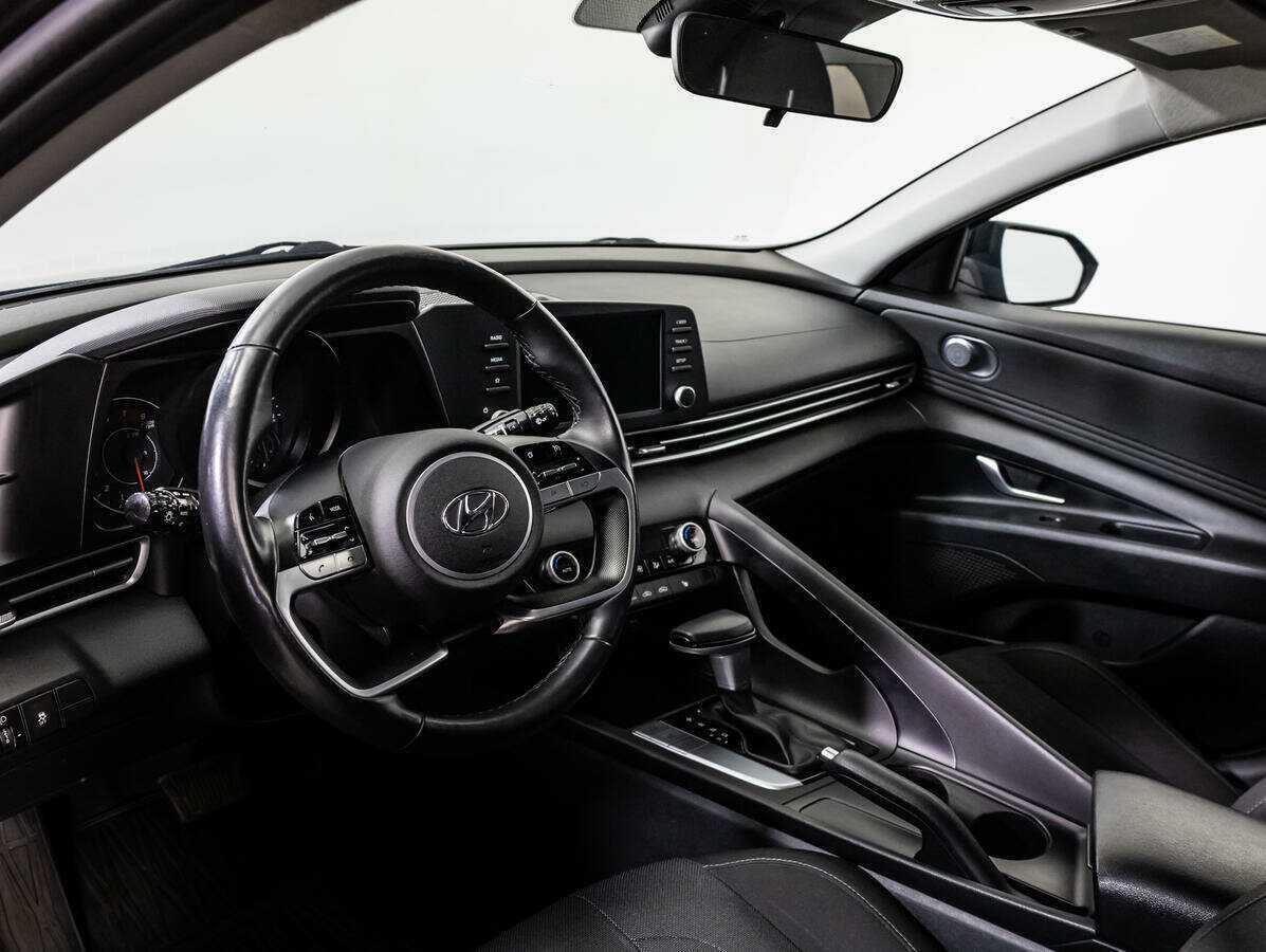 Hyundai Elantra 2020 года с пробегом. Фото: #10