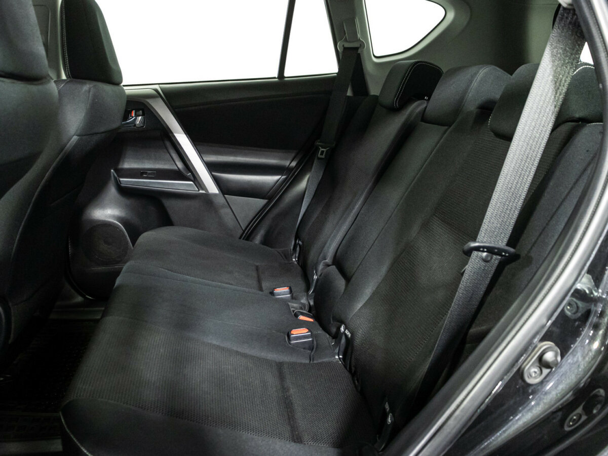 Toyota RAV4 2015 года с пробегом. Фото: #8