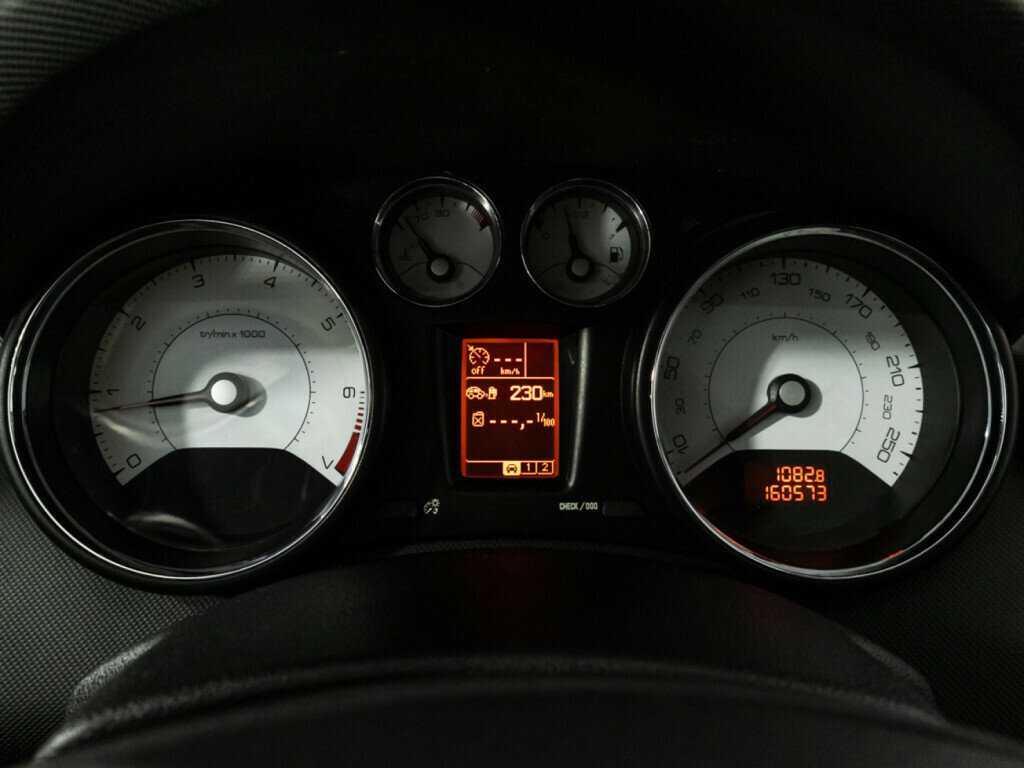 Peugeot 308 2012 года с пробегом. Фото: #11