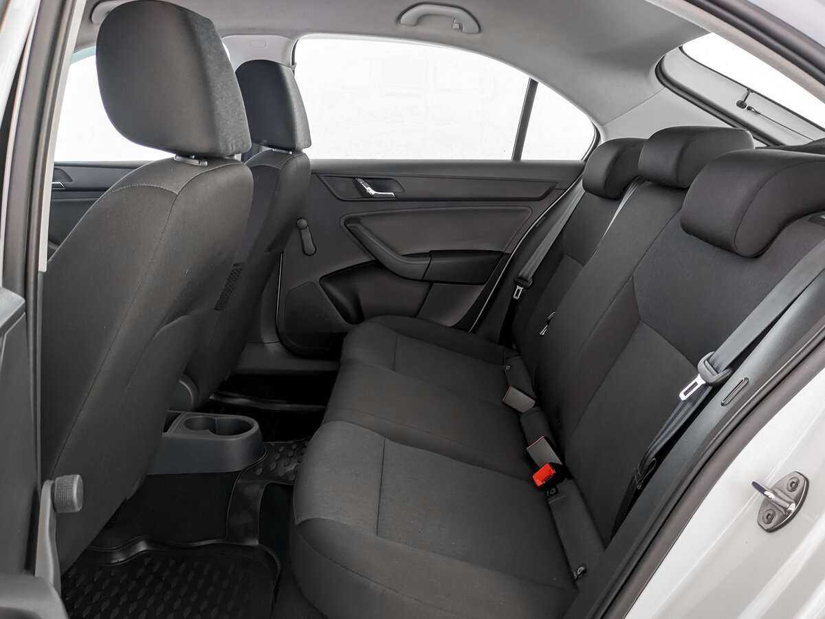 Skoda Rapid 2017 года с пробегом. Фото: #10