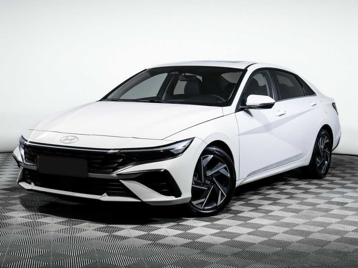 Hyundai Elantra 2023 года с пробегом. Фото: #0