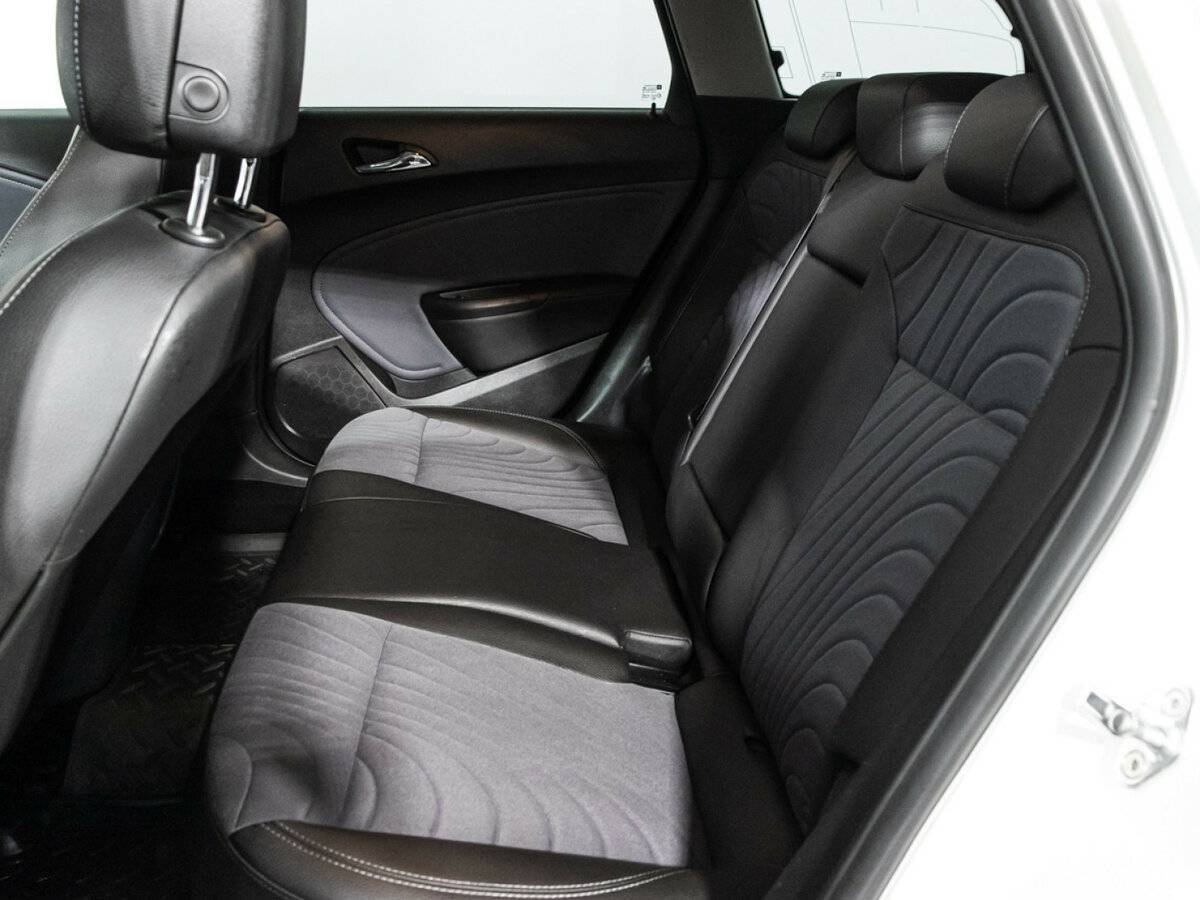 Opel Astra 2014 года с пробегом. Фото: #9