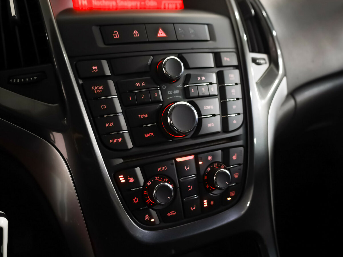 Opel Astra 2012 года с пробегом. Фото: #14