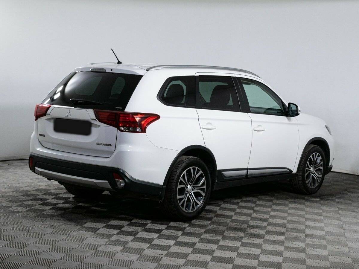 Mitsubishi Outlander 2016 года с пробегом. Фото: #4