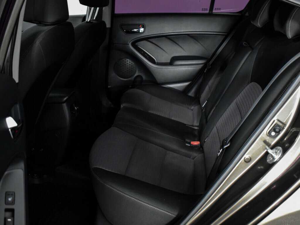 Kia Cerato 2015 года с пробегом. Фото: #9