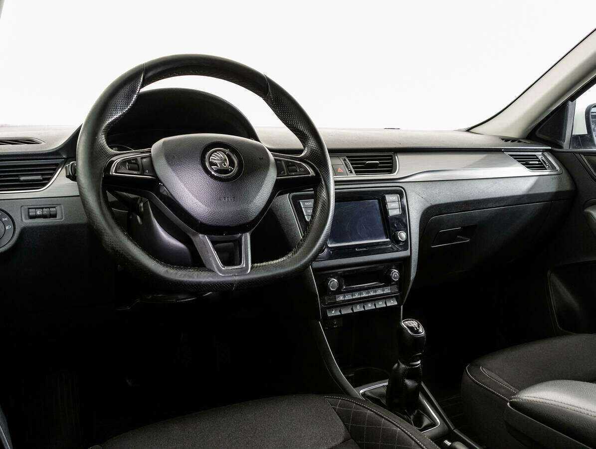 Skoda Rapid 2017 года с пробегом. Фото: #8