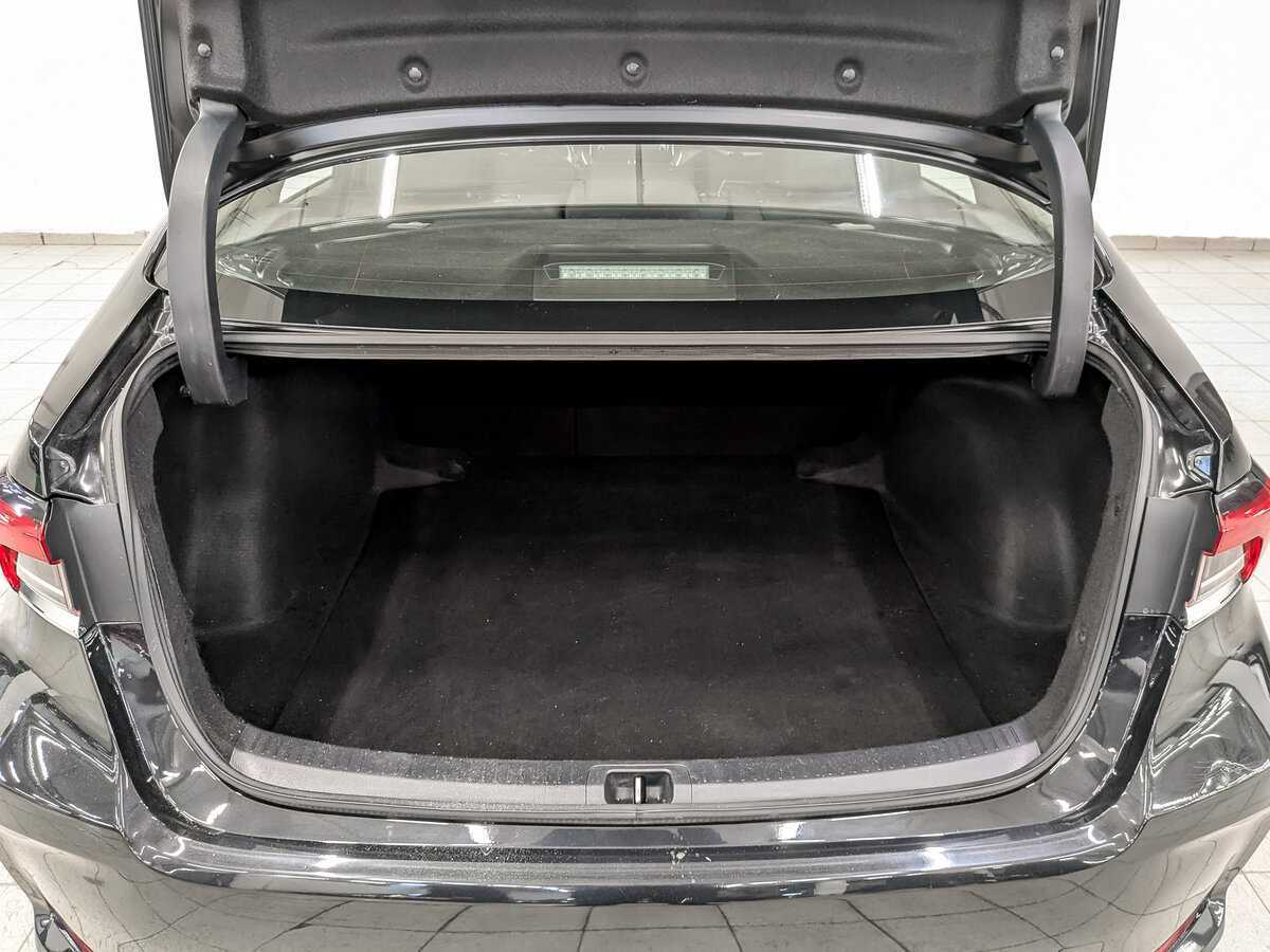 Toyota Corolla 2019 года с пробегом. Фото: #9