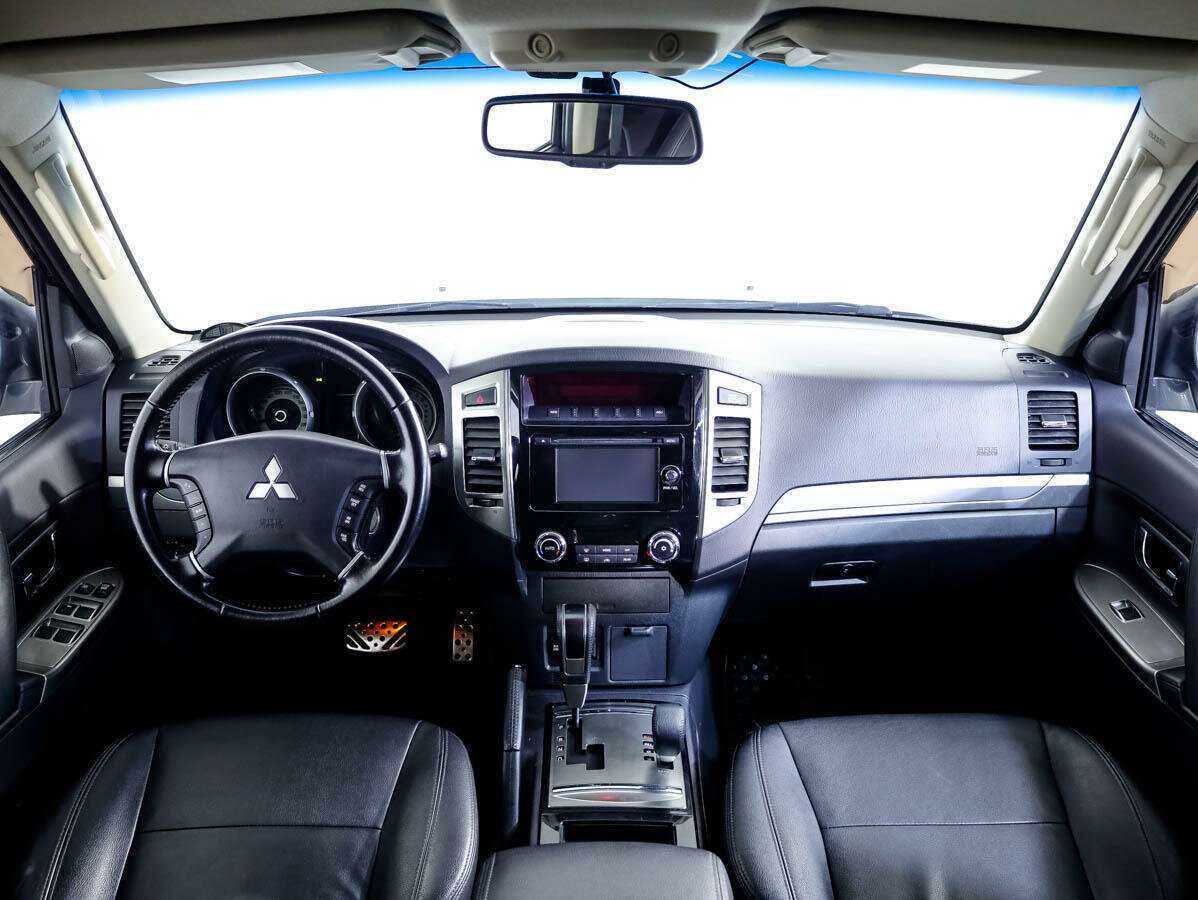 Mitsubishi Pajero 2014 года с пробегом. Фото: #8