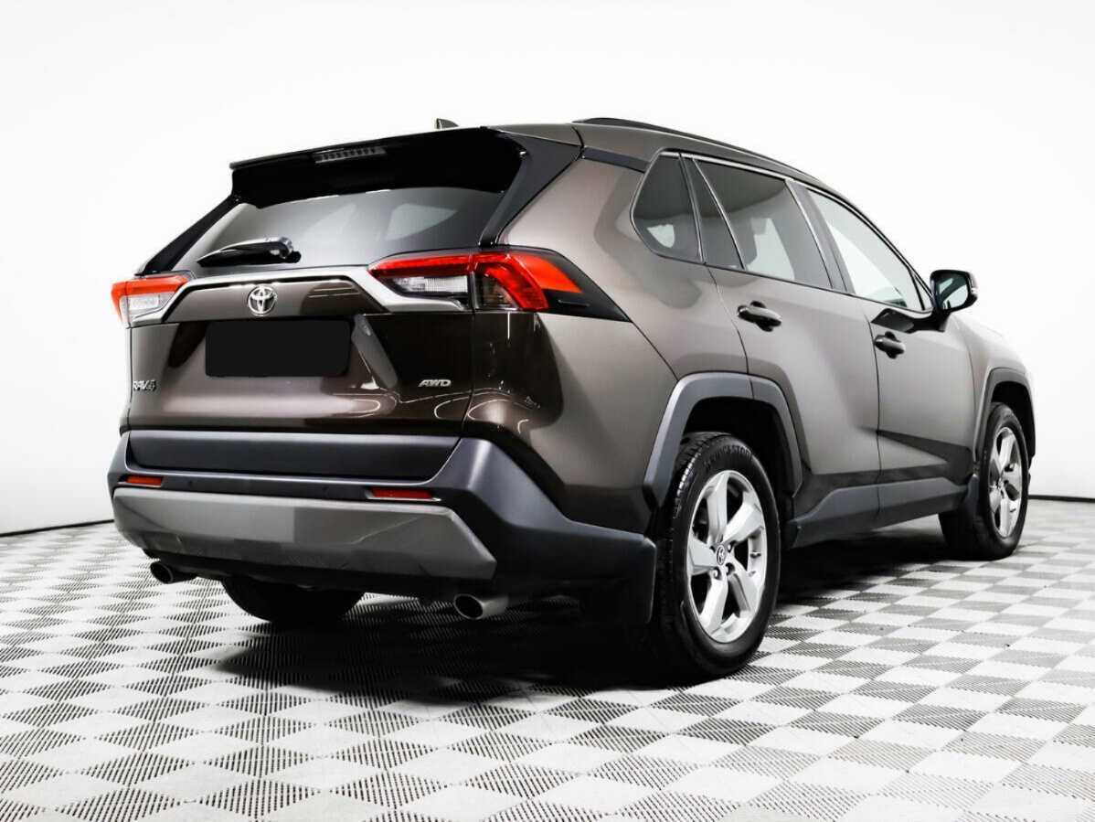 Toyota RAV4 2020 года с пробегом. Фото: #4