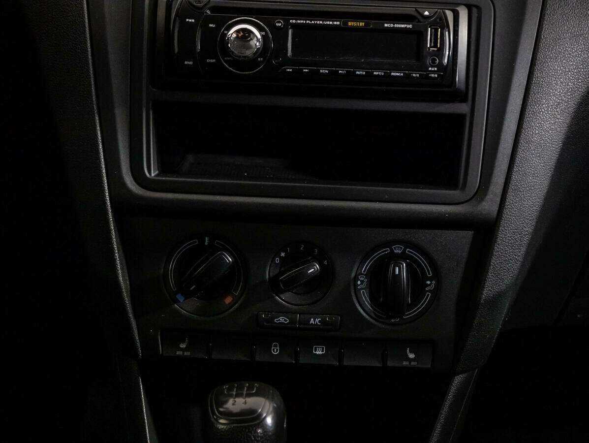 Skoda Rapid 2015 года с пробегом. Фото: #12