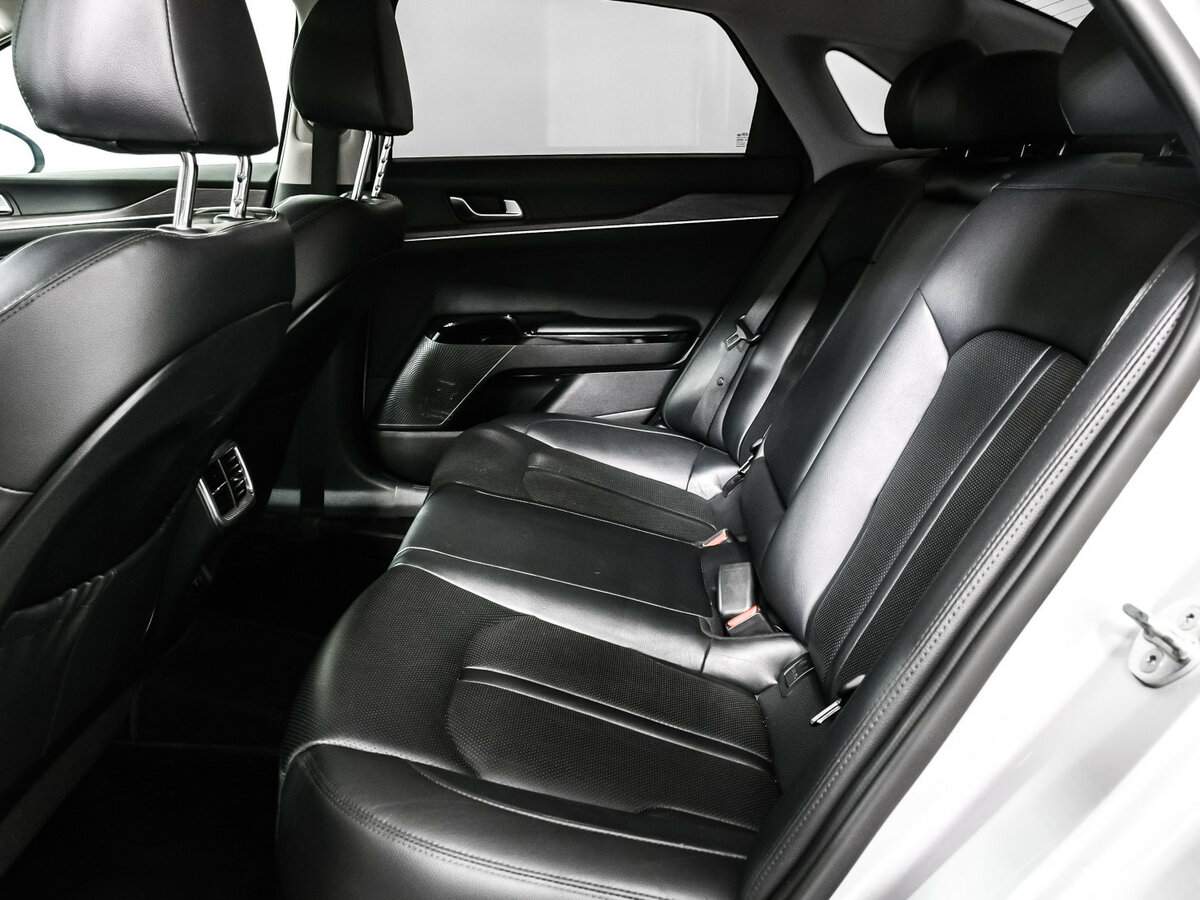 Kia K5 2021 года с пробегом. Фото: #11