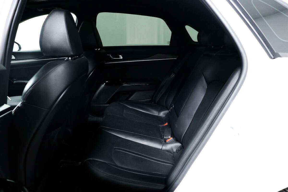 Kia K5 2020 года с пробегом. Фото: #11