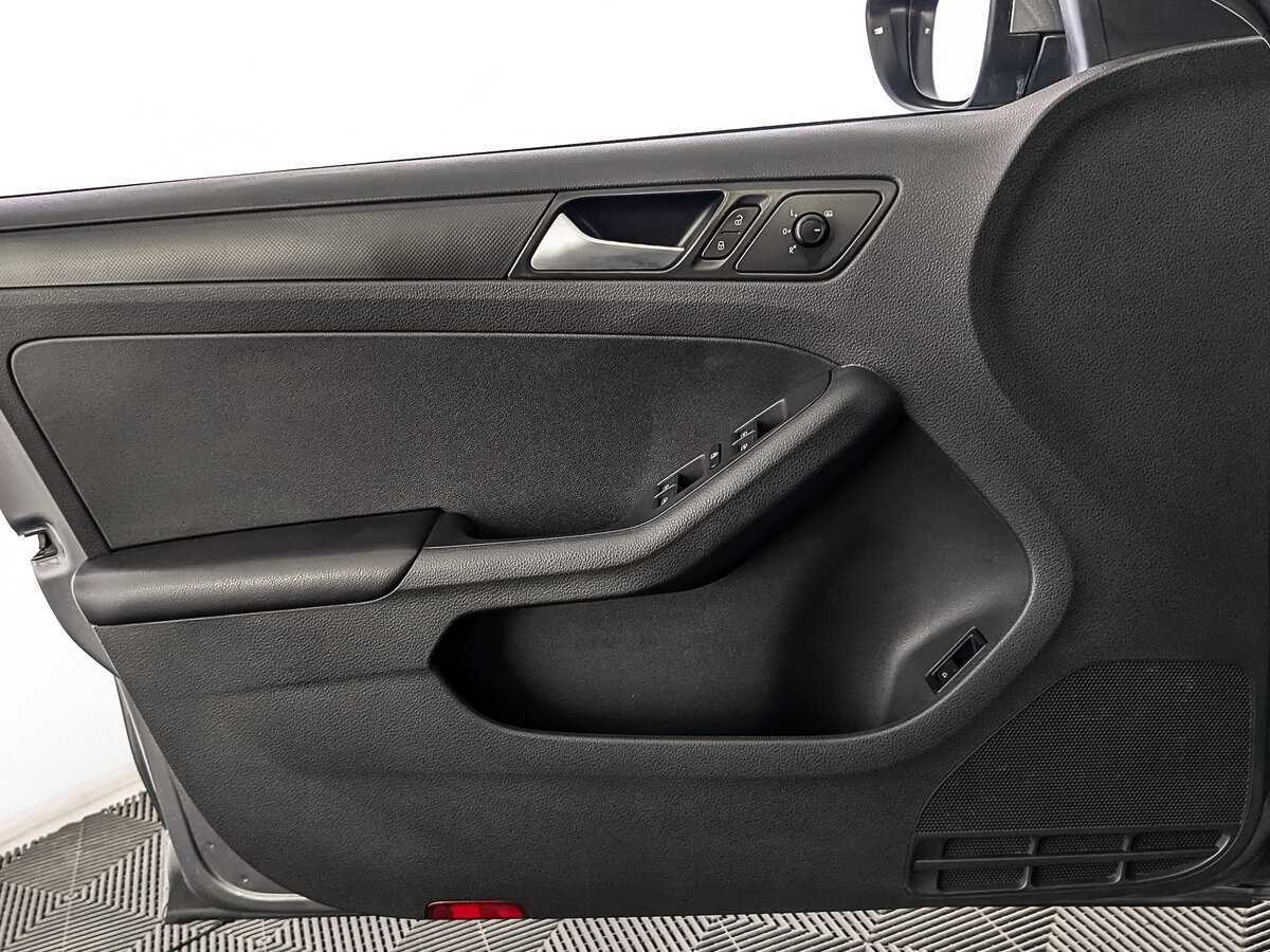 Volkswagen Jetta 2016 года с пробегом. Фото: #18