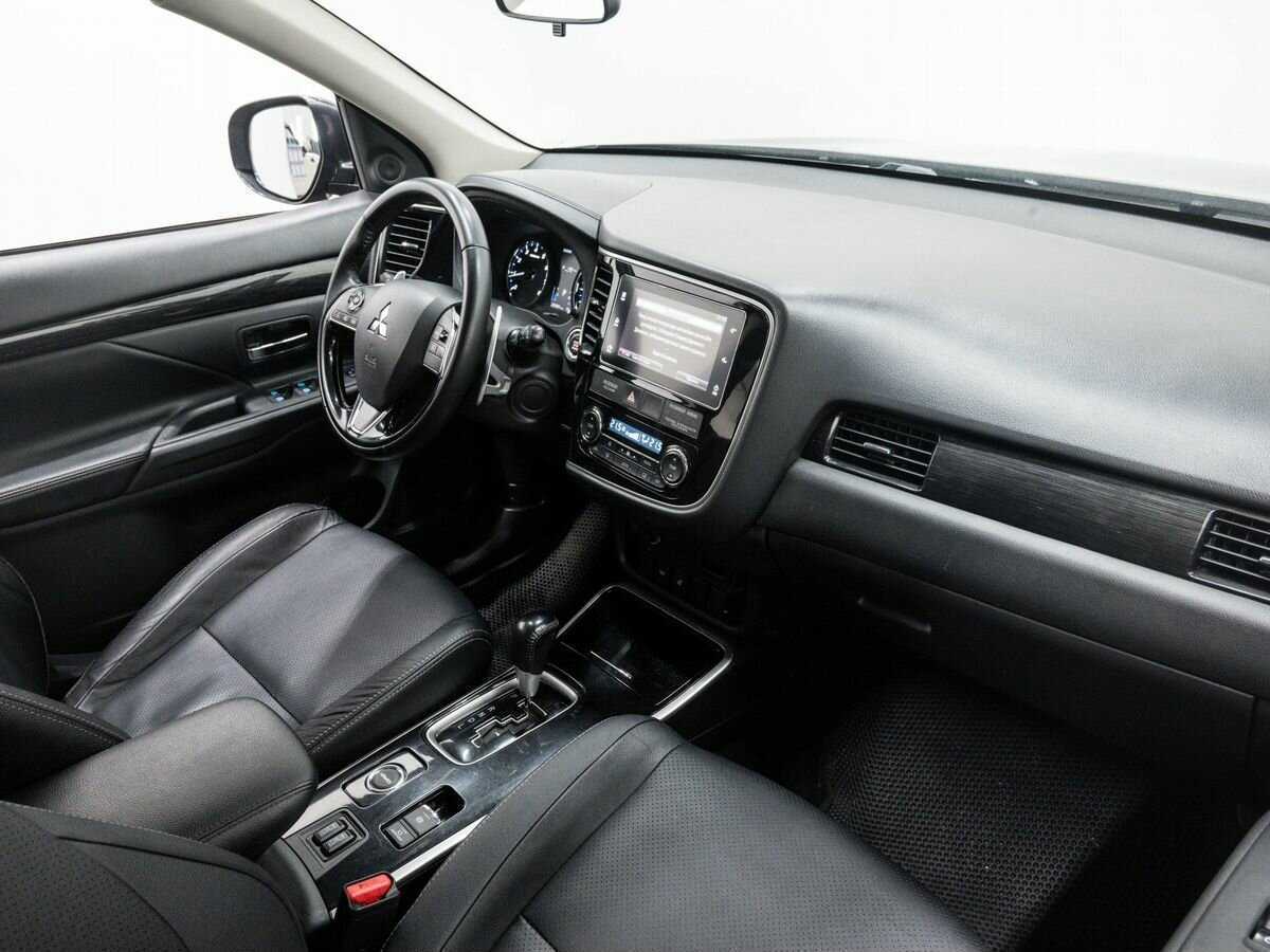 Mitsubishi Outlander 2017 года с пробегом. Фото: #7