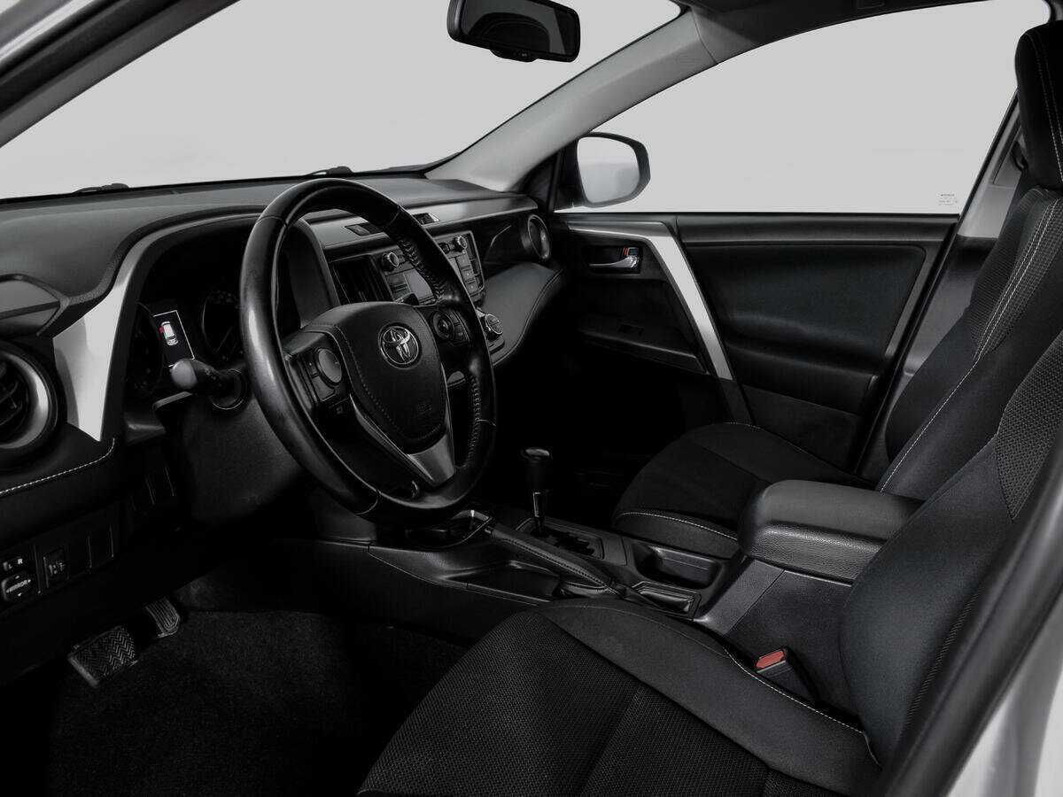 Toyota RAV4 2018 года с пробегом. Фото: #13
