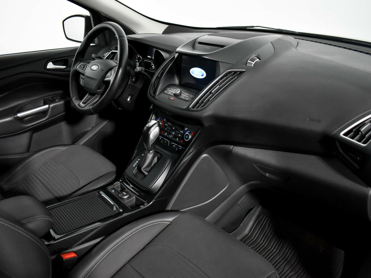 Ford Kuga 2017 года с пробегом. Фото: #10