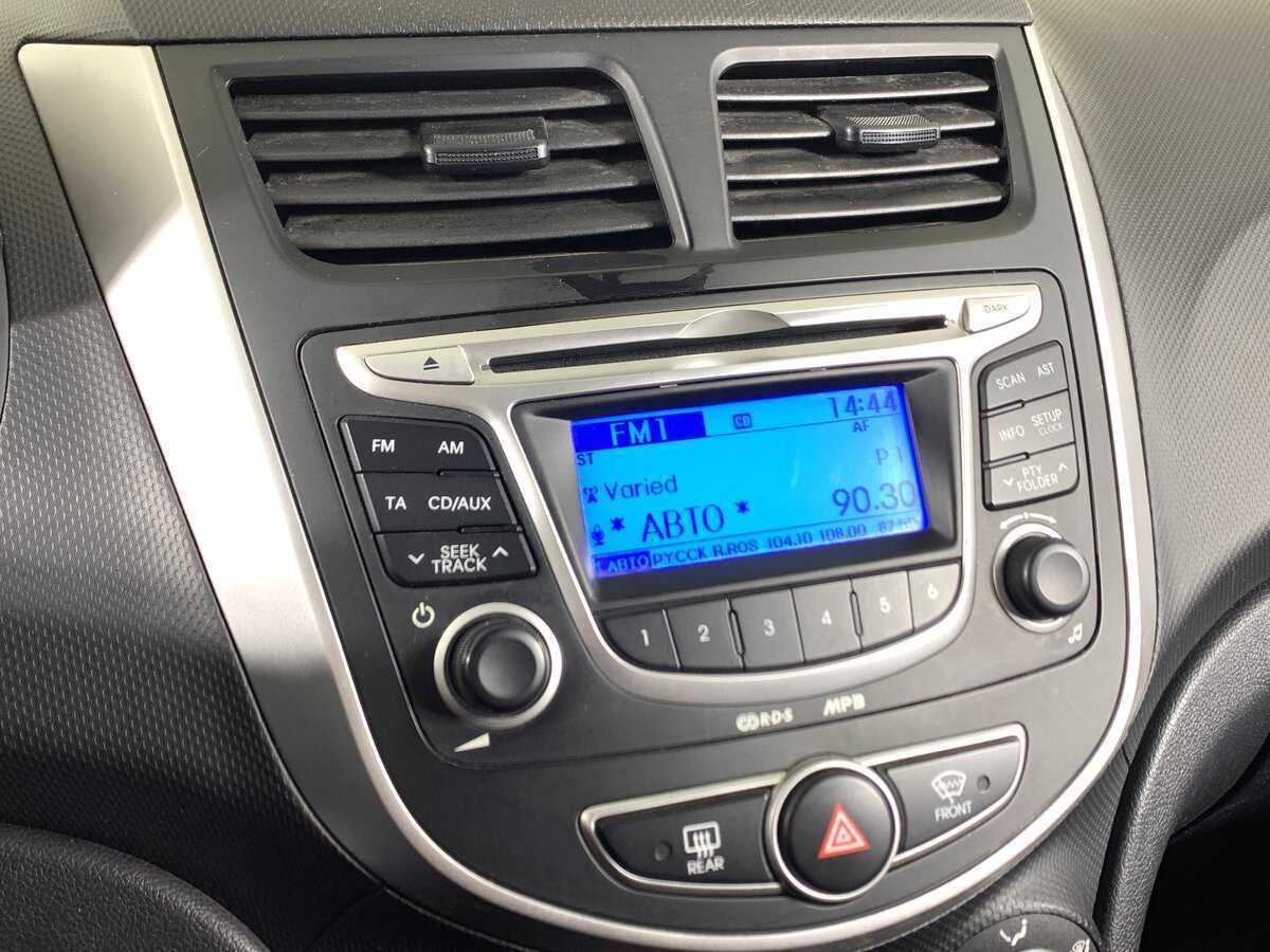 Hyundai Solaris 2012 года с пробегом. Фото: #12