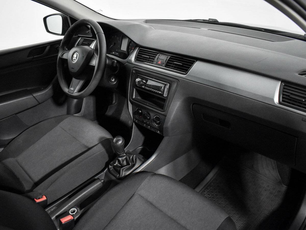 Skoda Rapid 2014 года с пробегом. Фото: #13