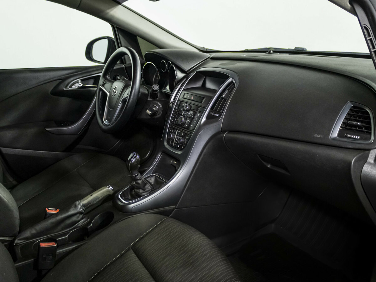 Opel Astra 2013 года с пробегом. Фото: #6