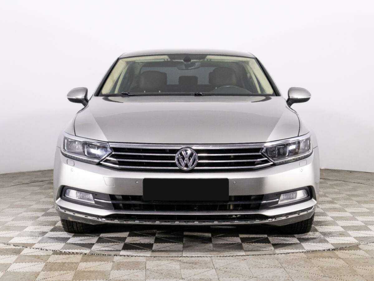 Volkswagen Passat 2017 года с пробегом. Фото: #1