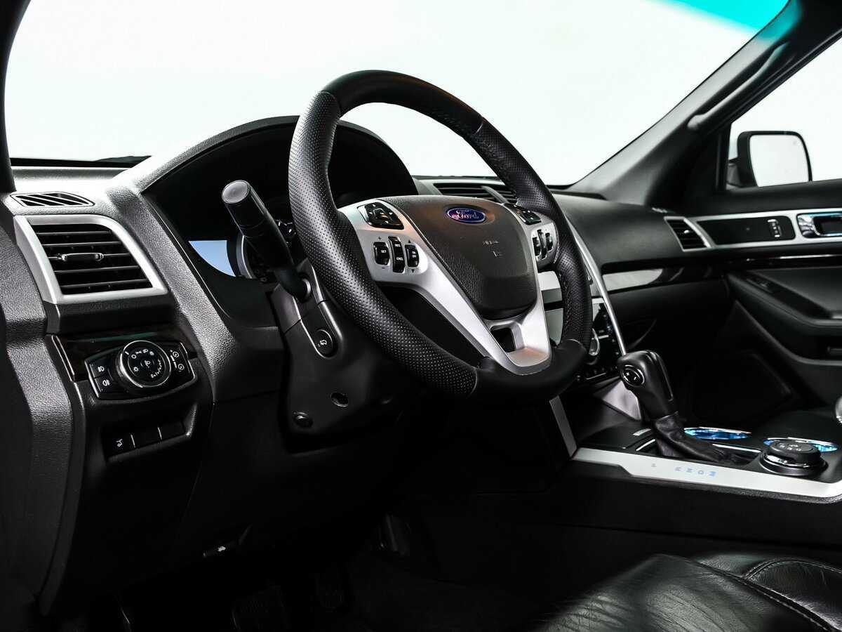 Ford Explorer 2013 года с пробегом. Фото: #11
