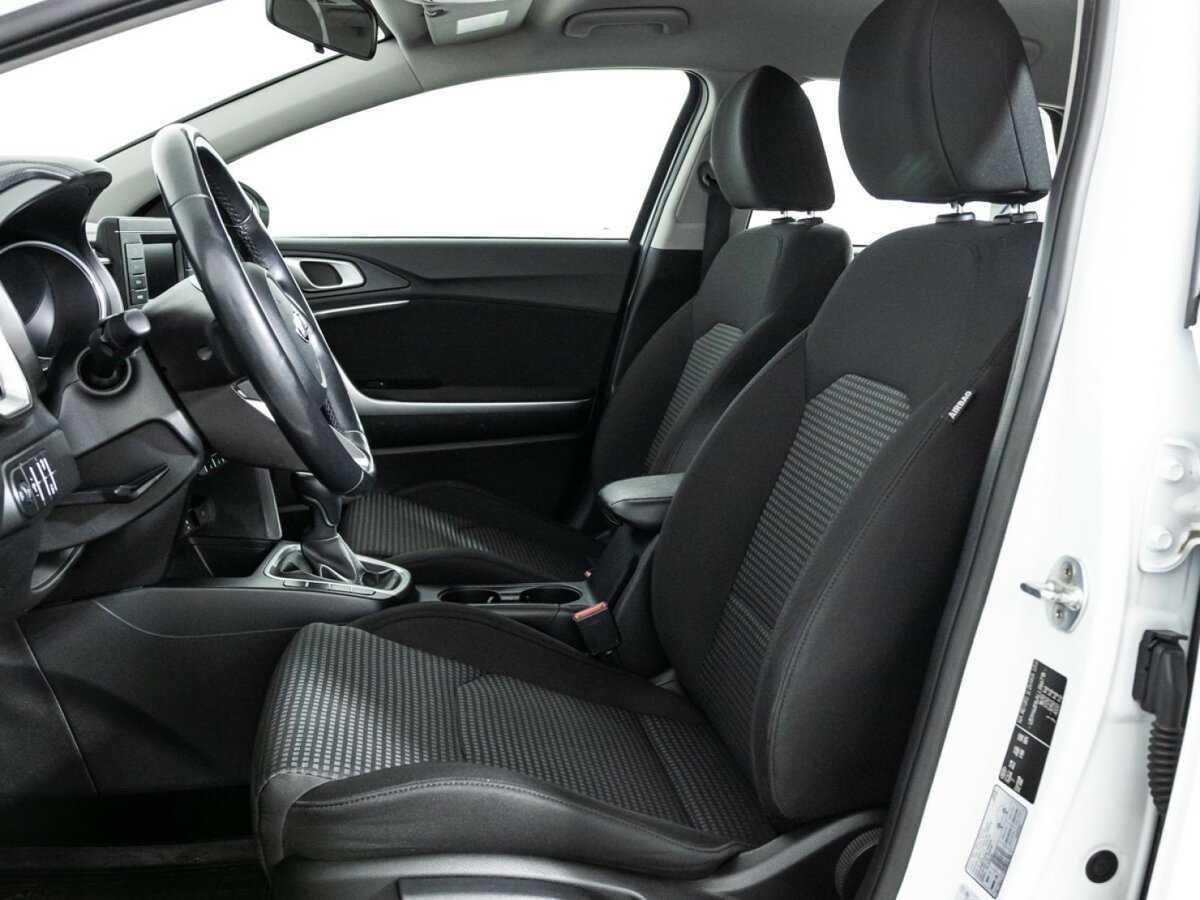 Kia Ceed 2020 года с пробегом. Фото: #16