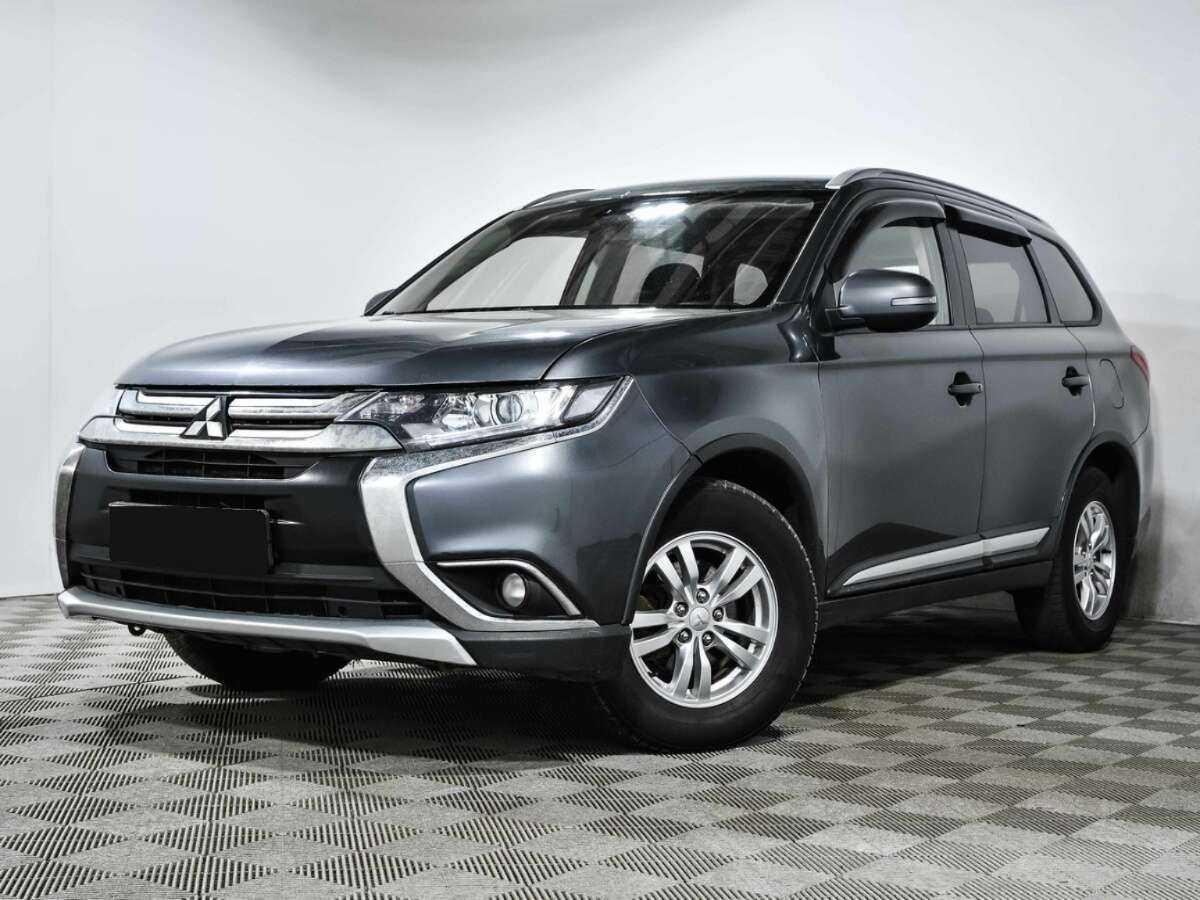 Mitsubishi Outlander 2018 года с пробегом. Посмотреть фото