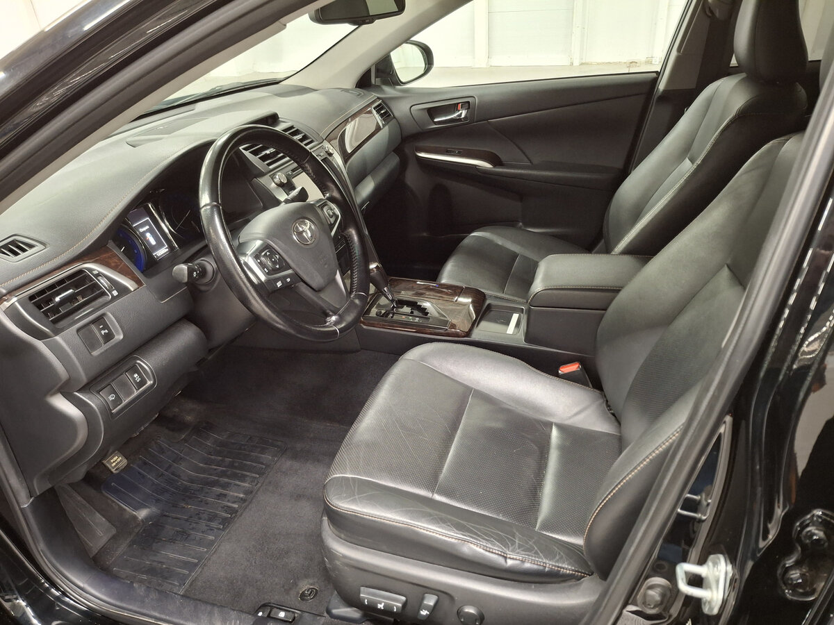 Toyota Camry 2014 года с пробегом. Фото: #14