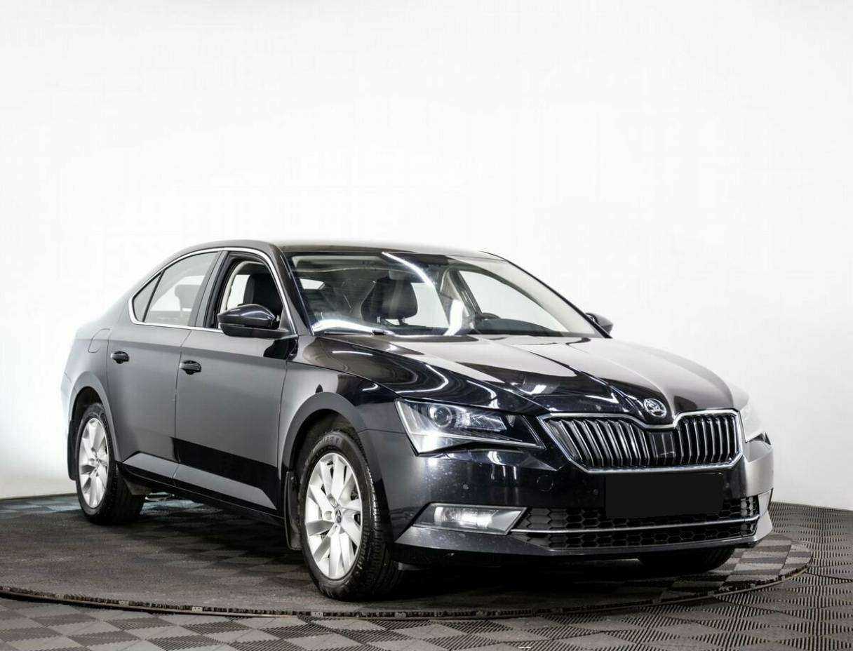 Skoda Superb 2017 года с пробегом. Фото: #2